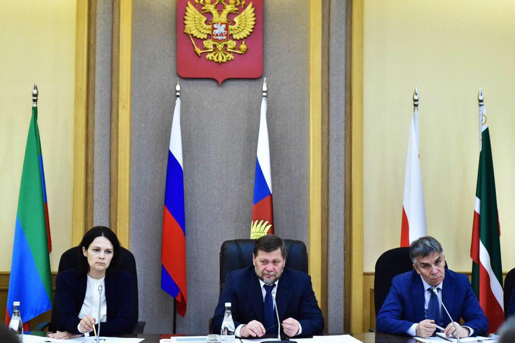 В Минкавказе России обсудили сдерживающие факторы при реализации госпрограммы развития СКФО