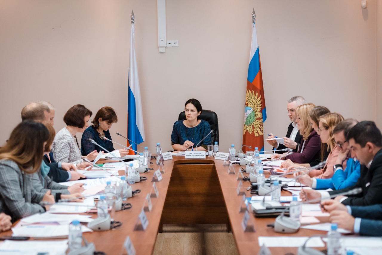 Механизмы эффективной работы региональных гарантийных организаций обсудили в Москве