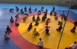 В мэрии Черкесска выполнили поручение Главы КЧР – приобрели ковер для занятий вольной борьбой для одной из спортшкол